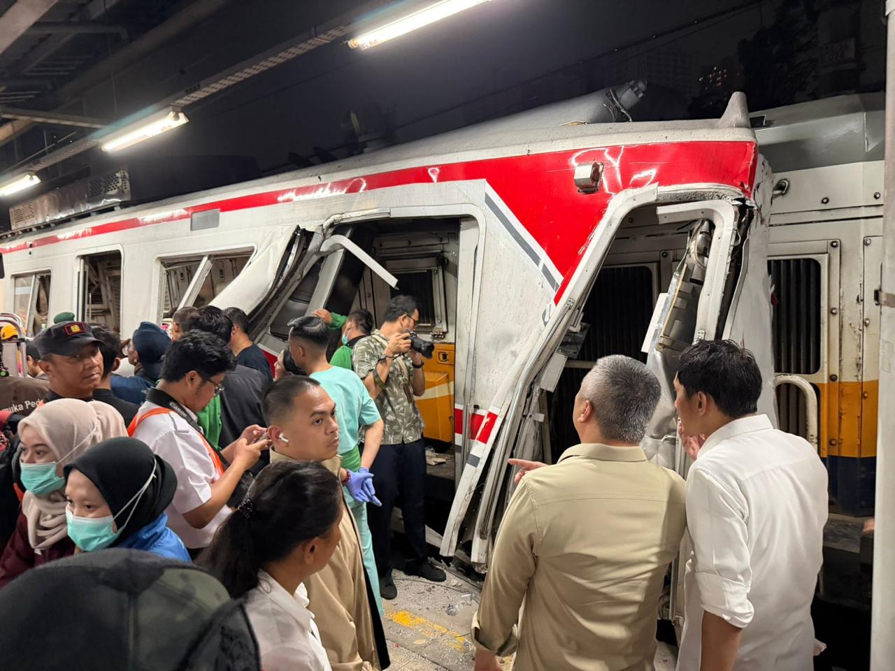 Korban Tewas Kecelakaan KA Argo Bromo Anggrek-KRL Bertambah 14 Orang, KAI Pastikan Penanganan Maksimal