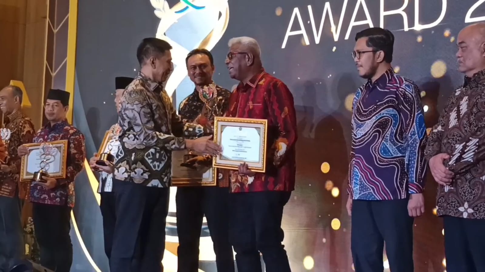 Bupati Mimika Raih Harmony Award 2025, Komitmen Bangun Kerukunan Umat Beragama