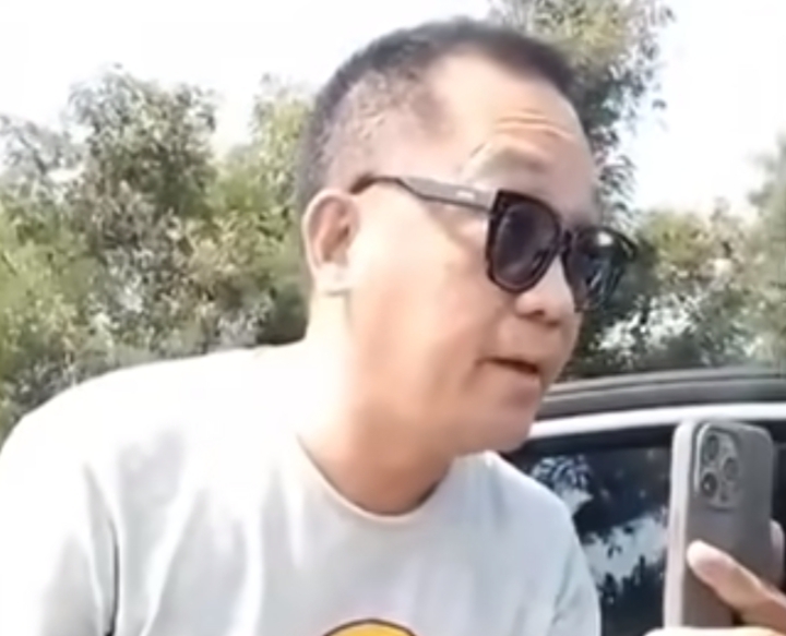 Pengendara Fortuner Disebut Buang Plat TNI Palsu di Lembang