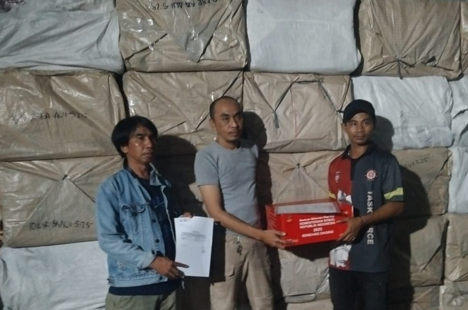 Kemensos Kirim Bantuan Korban Banjir Rob di Jakarta Utara