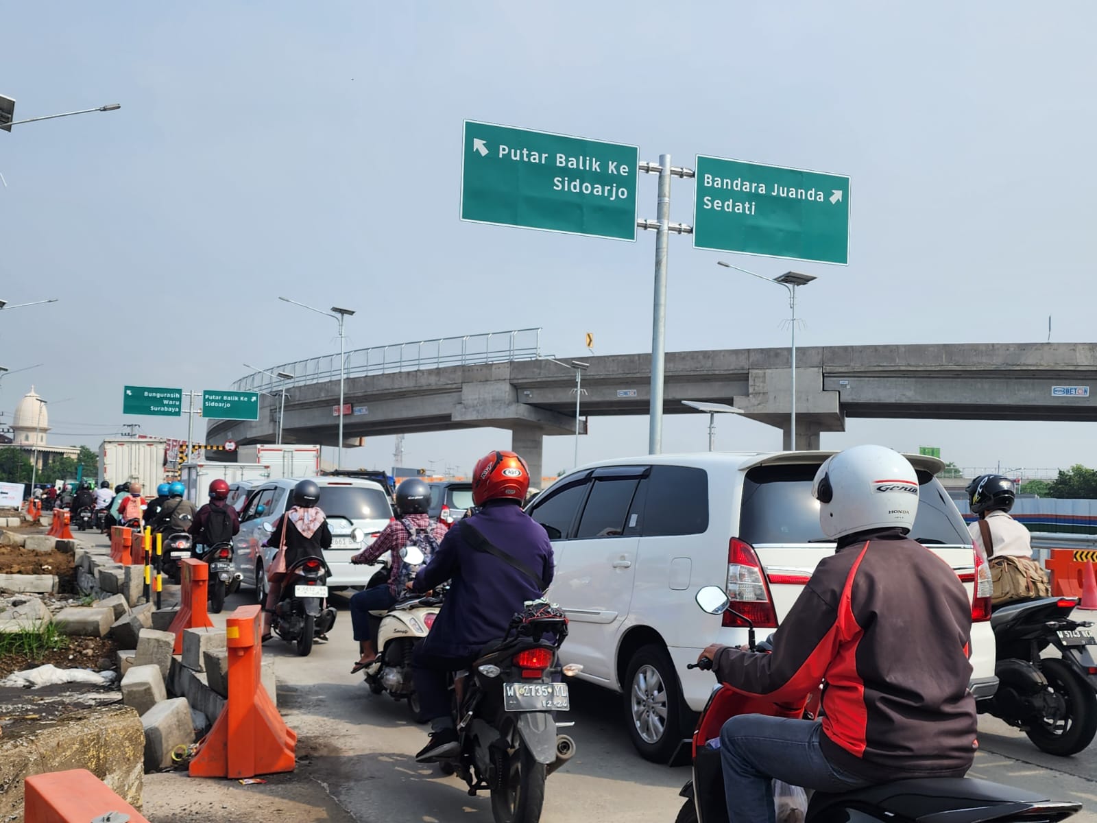 Sabarrr...Kemacetan Arah Sidoarjo ke Surabaya di FO Djuanda Masih Berlangsung Sepekan Ke Depan