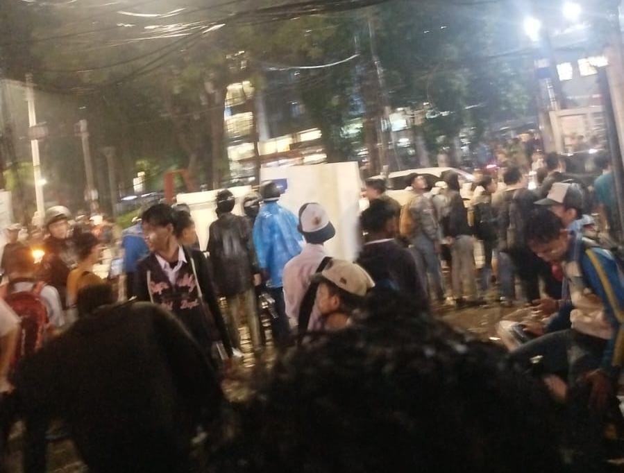 Situasi Demo DPR Terkini, Ricuh Massa Disemprot Gas Air Mata di Perempatan Petamburan-Slipi-Palmerah