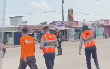 Viral Relawan Banten Bawa Bantuan ke Aceh Diduga Dipungli Oknum Dishub di Palembang