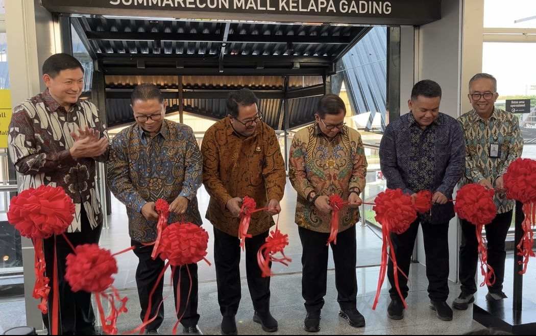 Pramono Resmikan Hak Penamaan dan Jembatan Penghubung LRT Boulevard Utara–Summarecon Mall