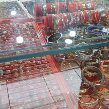 Harga Emas Dunia Menguat, Penjualan di Indonesia Justru Masih Lesu