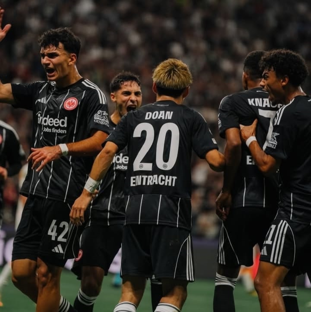 Hasil Liga Champions 2025: Eintracht Frankfurt Hancurkan Galatasaray 5-1, Dua Gol Bunuh Diri Warnai Laga