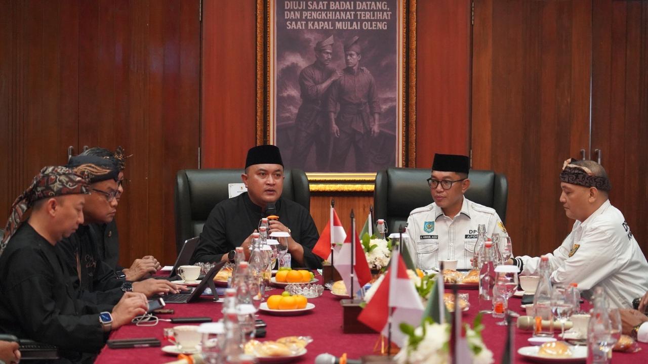 Perkuat Sinergi, Bupati Bogor Terima Audiensi APDESI Kabupaten Bogor