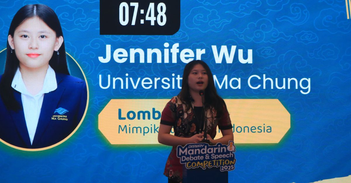 Lomba Pidato Bahasa Mandarin Disway:  Jennifer Wu Deg-Degan, Senang Bisa Berpidato di Hadapan Orang Banyak