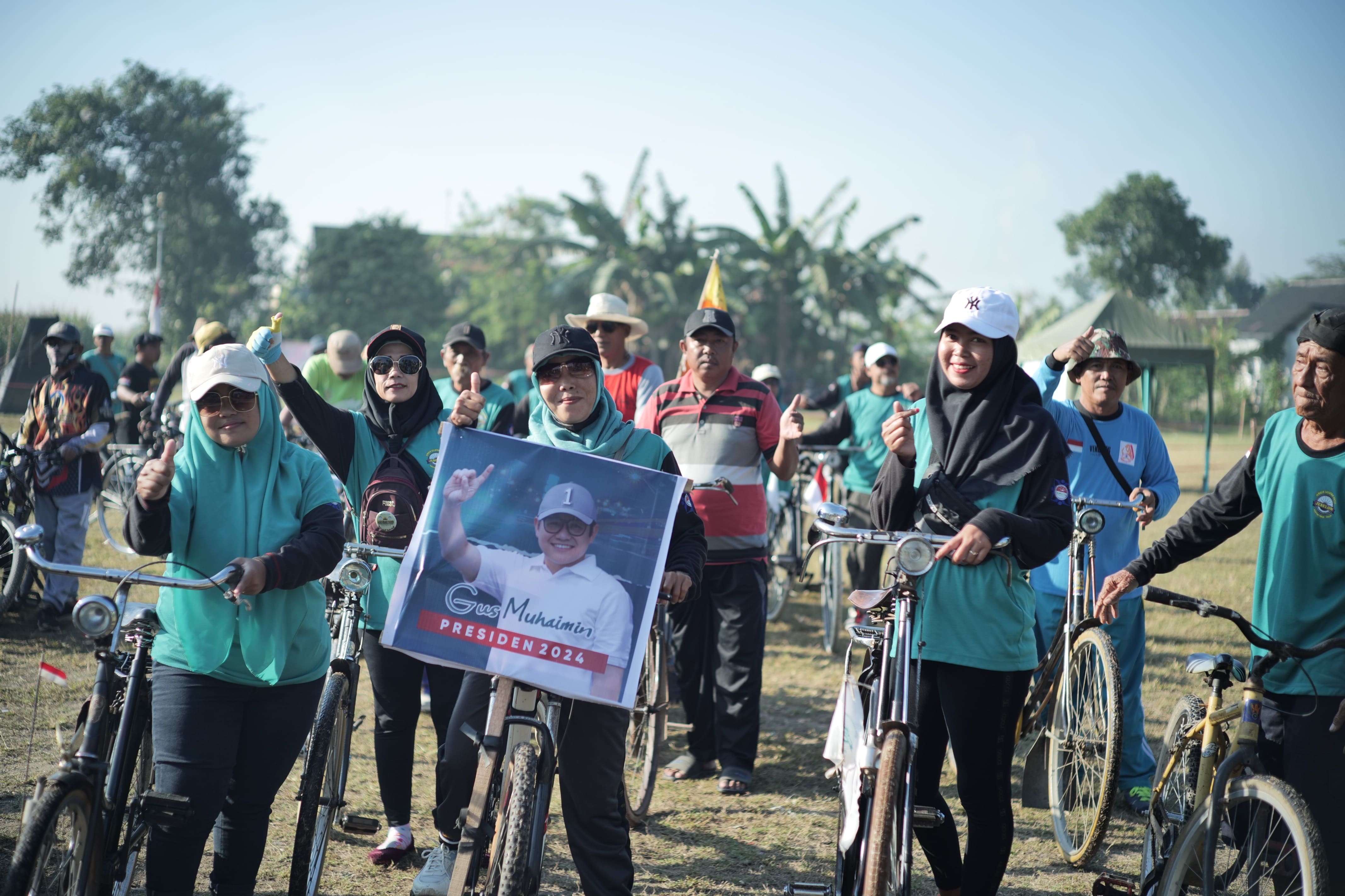 Relawan Gotong Royong dan Pecinta Sepeda Ontel Deklarasi Cak Imin Capres