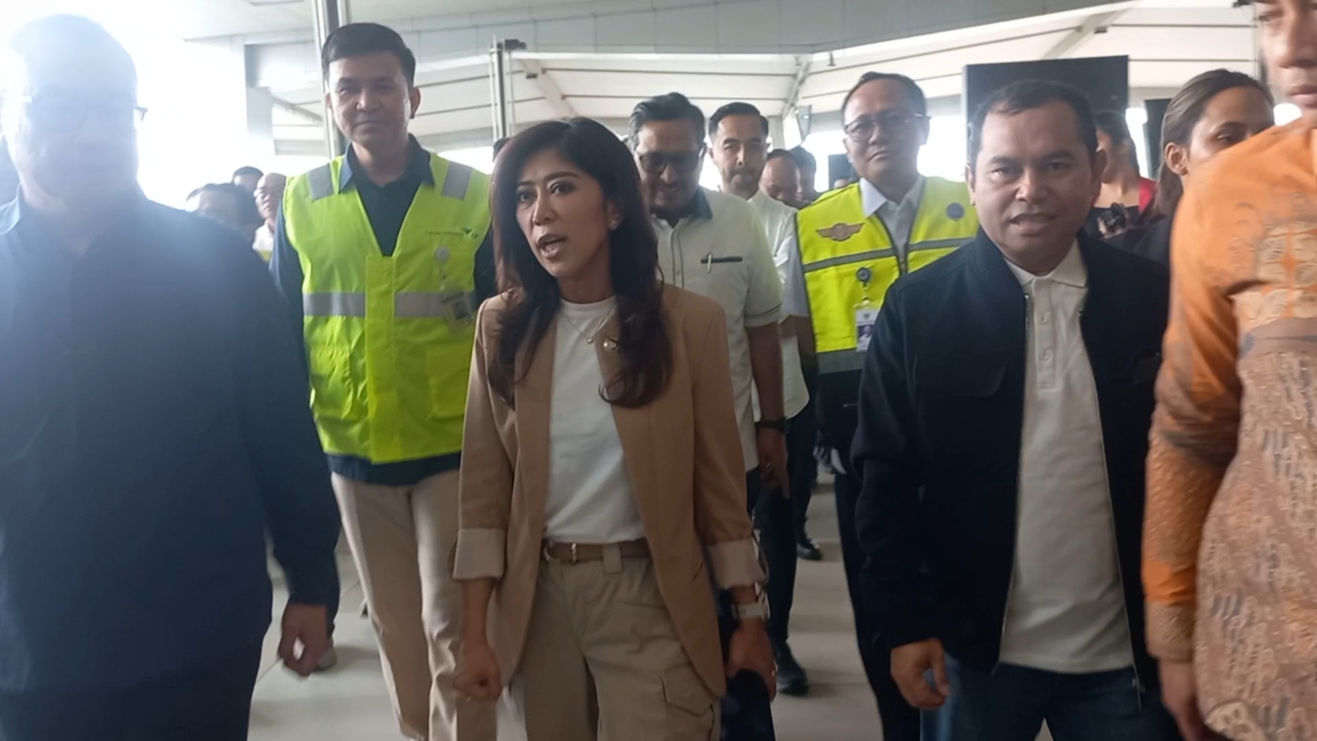 Libur Nataru, Menteri Komdigi Pastikan Layanan Komunikasi di Bandara Soetta Berjalan Baik