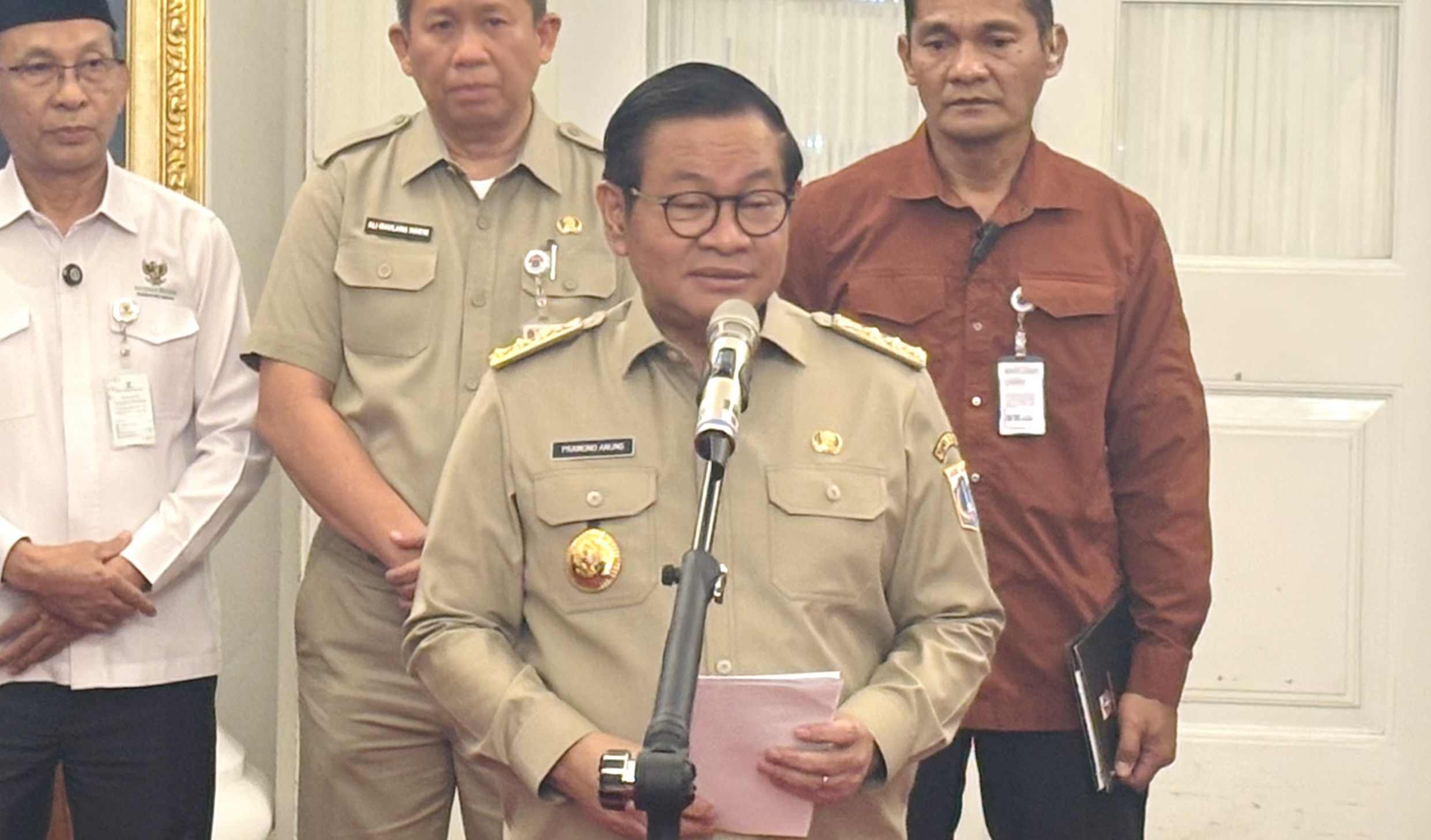 Pramono Umumkan Kenaikan UMP DKI 2026 Usai Kepgub Diteken Hari Ini