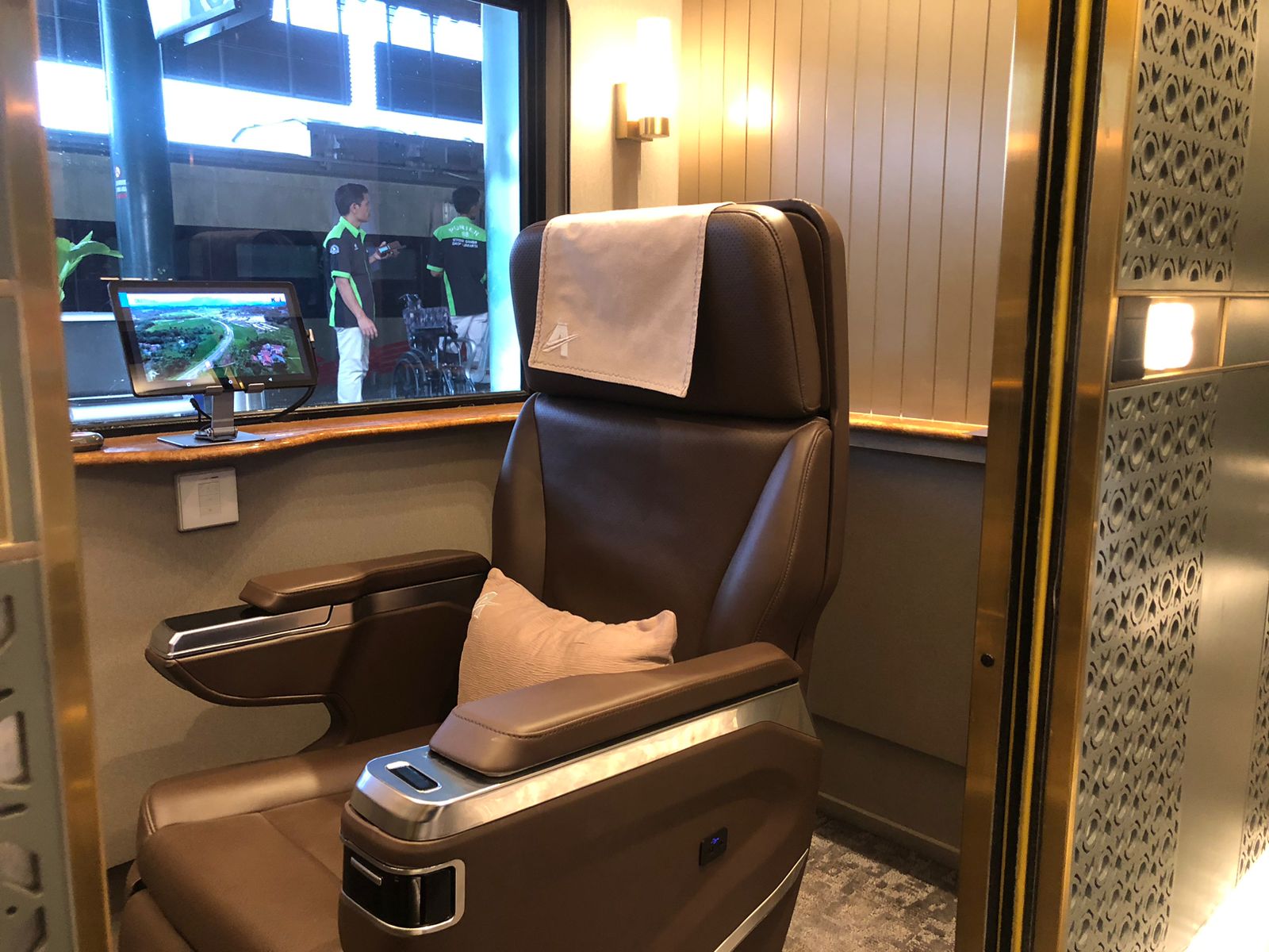 Rasakan Sensasi Premium Naik KA Suite Class Compartment, Bikin Pelanggan Serasa Jadi Sultan