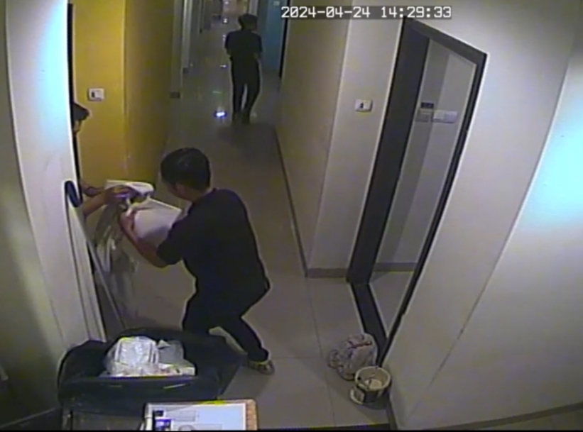 Tersangka Pembunuh Wanita Dalam Koper Terekam CCTV Minta Ganti Handuk