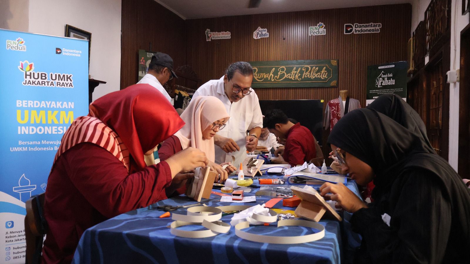 PLN UID Jakarta Raya Cetak Pembatik Muda, Perkuat Ekosistem UMKM Kreatif Lewat Program TJSL