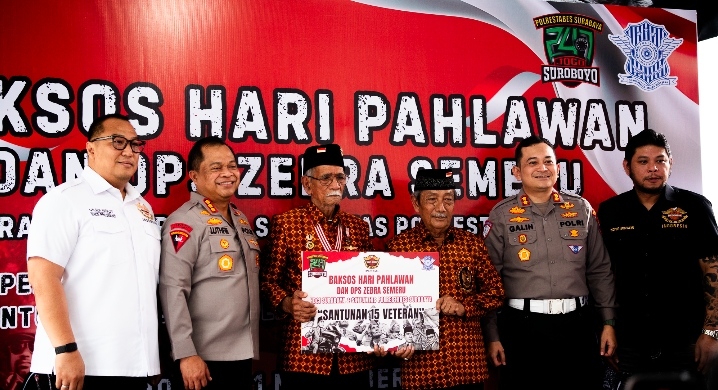 Peringati Hari Pahlawan dan Operasi Semeru, HDCI Surabaya Bagikan Voucher BBM ke Ratusan Pengemudi Ojol 