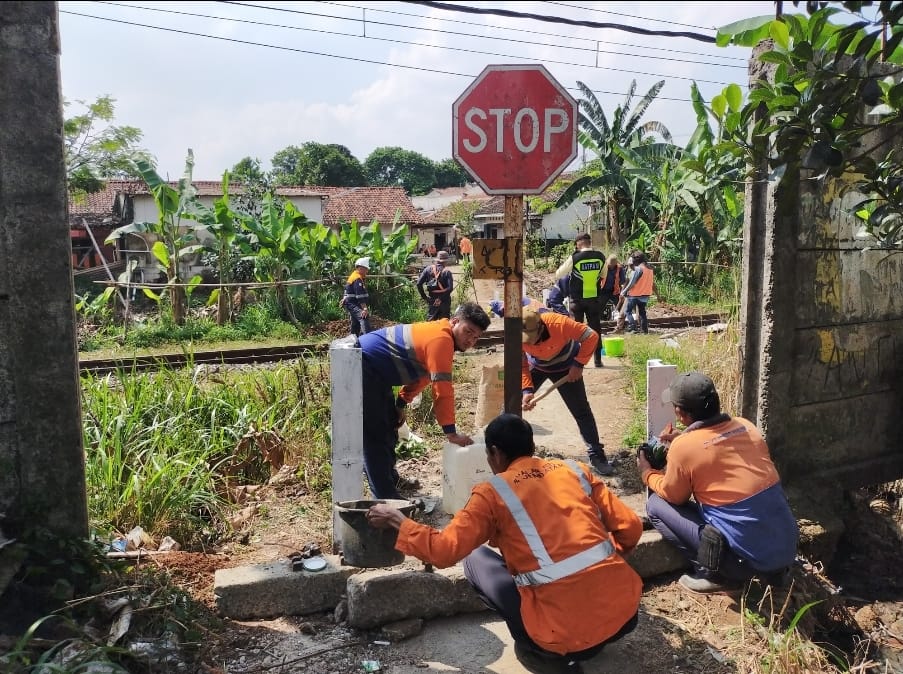 Selama 2025, KAI Daop 1 Catat 55 Temper Kendaraan hingga Pejalan Kaki