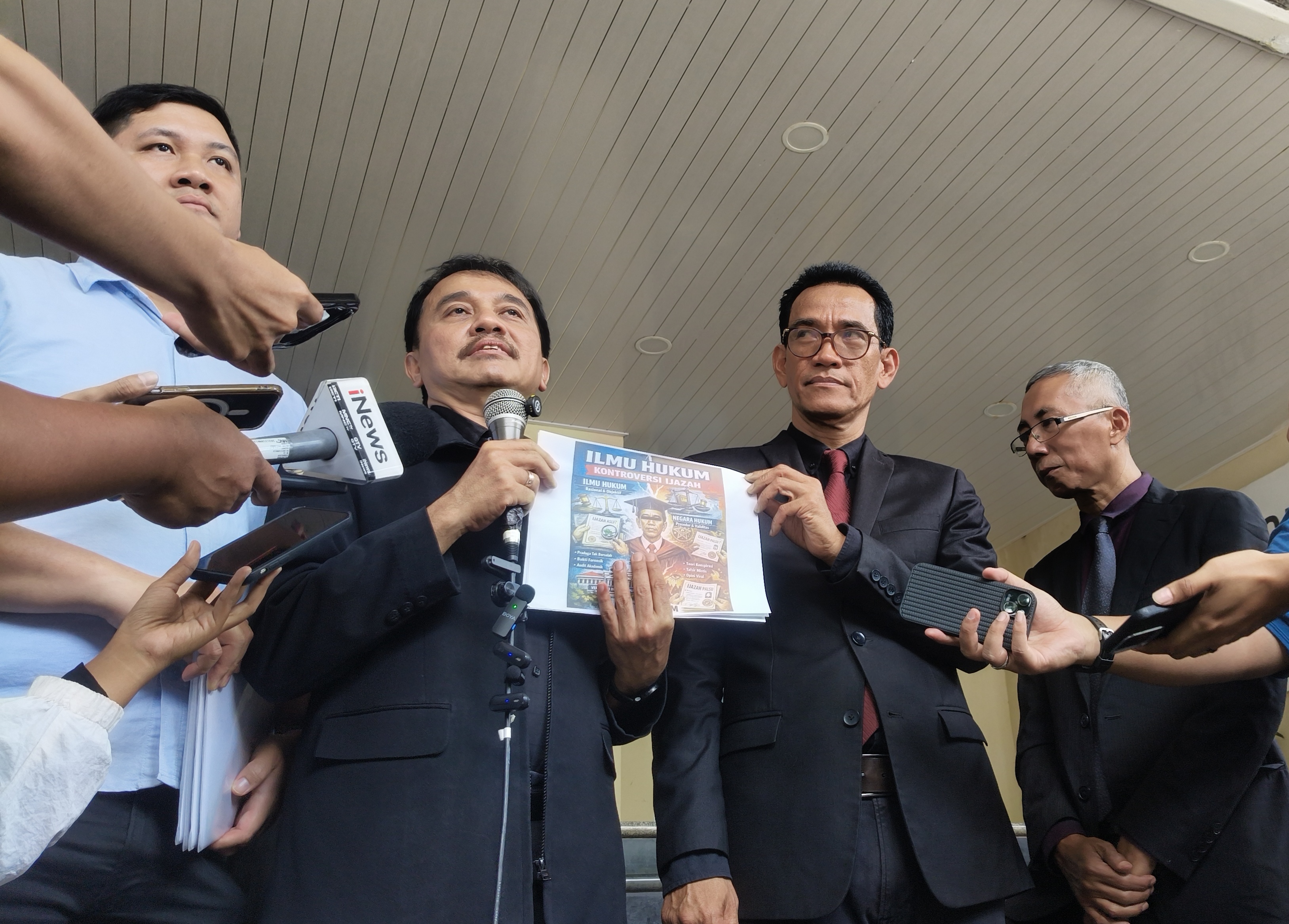 Roy Suryo Ditangkap karena Laporan Jokowi, Kuasa Hukum: Ada Intervensi Politik!