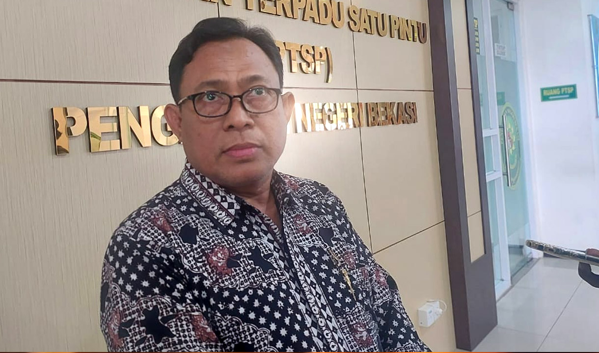 Hakim PN Kota Bekasi Tuntut Kenaikan Gaji, Kenakan Pita Hitam Bentuk Protes