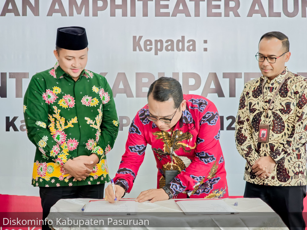 Tosari Semakin Cantik, Pemkab Pasuruan Terima CSR Percantik Gapura Tosari