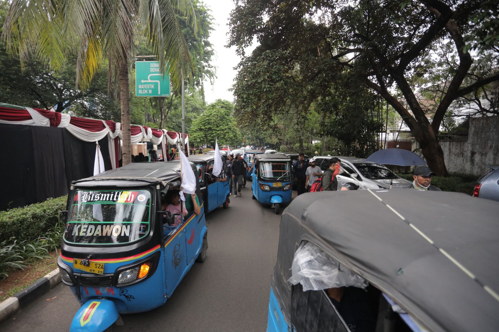 Pengemudi Bajaj  Deklarasikan Dukungan untuk Prabowo-Gibran