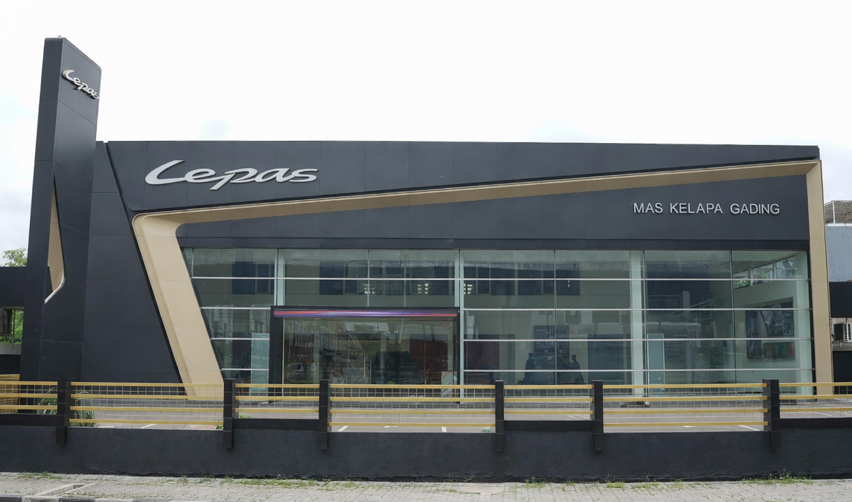 Lepas Resmikan Diler Pertama di Indonesia, Makin Yakin Bertarung di Pasar NEV Premium