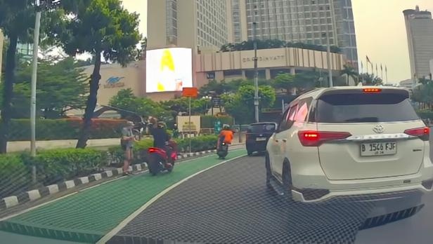 Viral WNA Dijambret di Bundaran HI, Jakarta Makin Tak Aman?