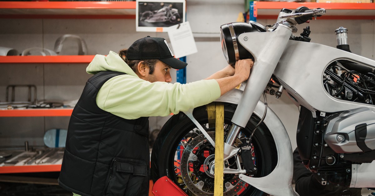 Motor Terendam Banjir, Ini Estimasi Biaya Servis dan Risiko Kerusakan yang Perlu Diwaspadai!