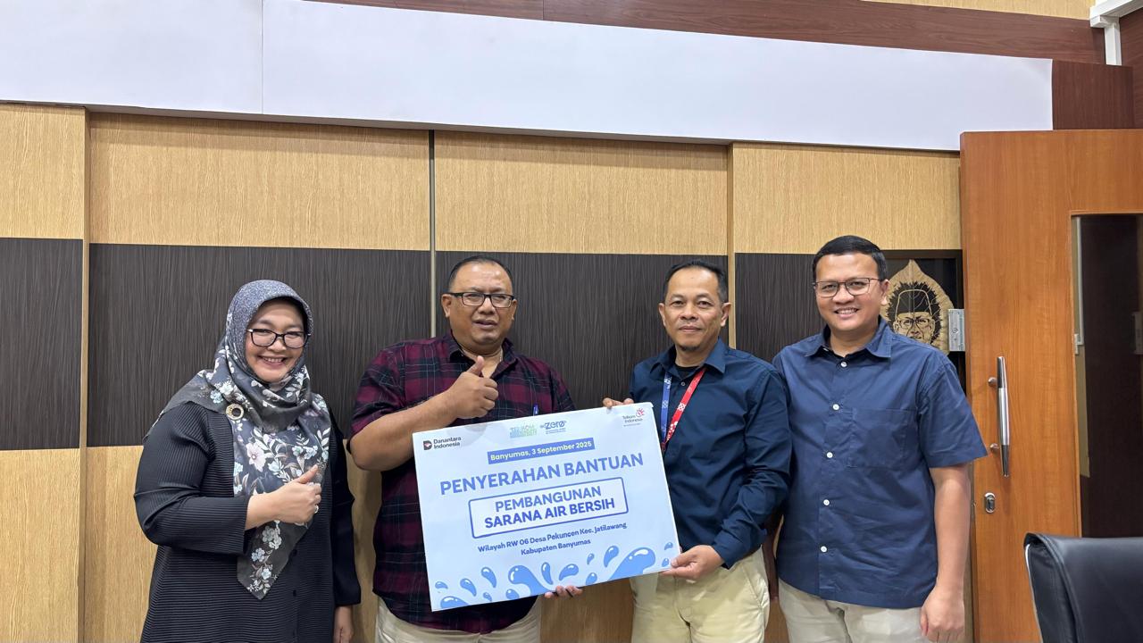 Telkom Bangun Sarana Air Bersih untuk Masyarakat Adat Bonokeling di Banyumas