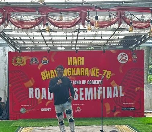 Jelang HUT Bhayangkara ke-78, Polri Kembali Gelar Lomba 'Kritik' Stand Up Comedy