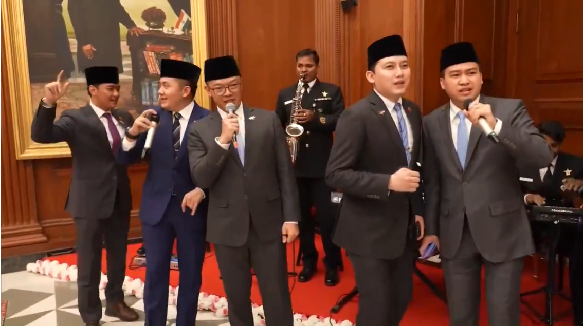 Gayeng! Delegasi Indonesia Nyanyi Kuch Kuch Hota Hai di Istana Kepresidenan India