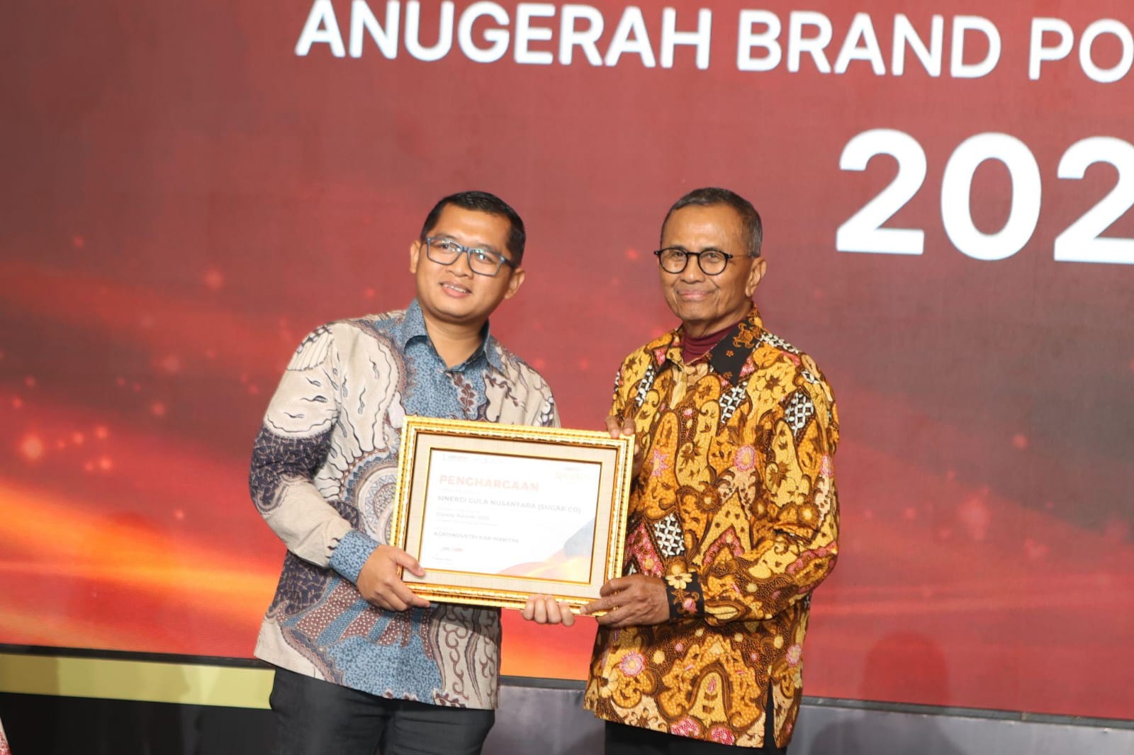 PT Sinergi Gula Nusantara Raih Disway Awards 2025 Kategori Agroindustri dan Maritim Populer