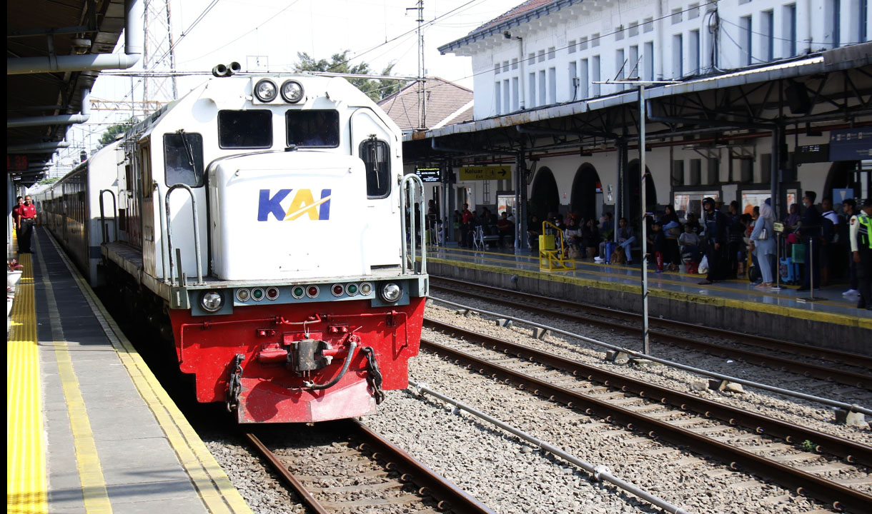 Apa Itu Railfans? Oknum yang Naik Kereta Api Tanpa Tiket, Ternyata Pernah Dapat Apresiasi dari KAI