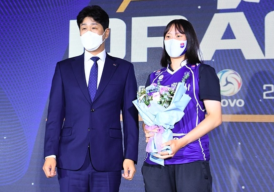 Ai Pepper Savings Bank Rekrut Lim Joo-Eun: Middle Blocker Muda Berbakat