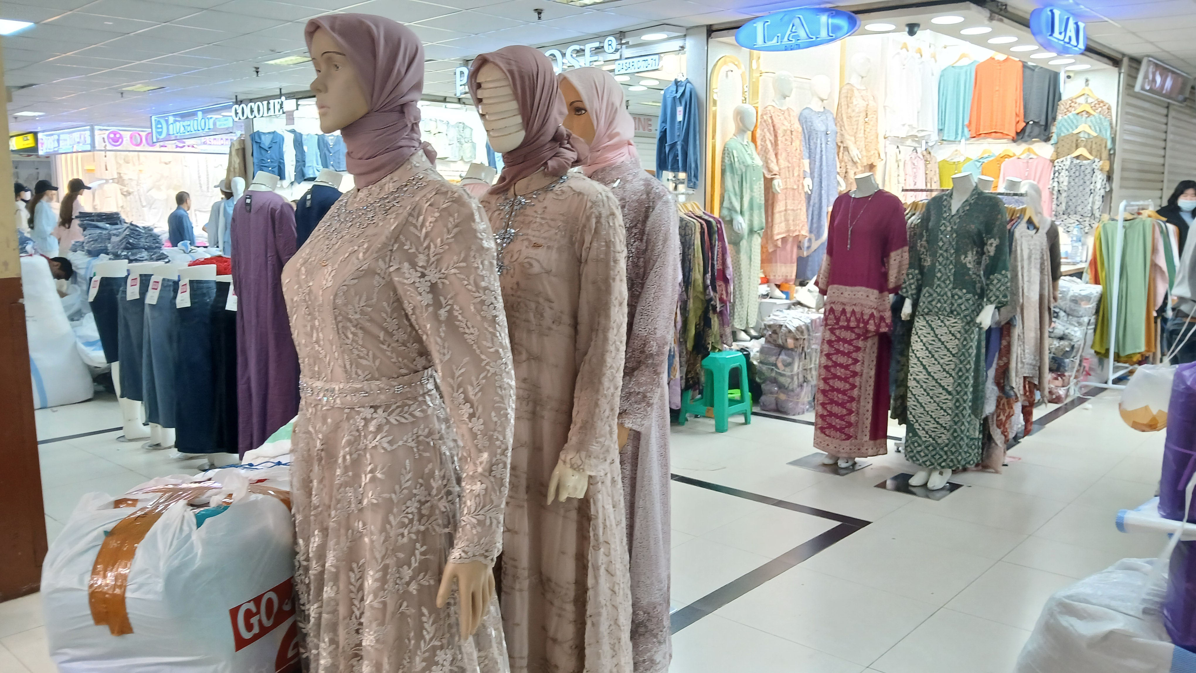 Waduh! Gamis 'Bini Orang' Jadi Tren Baju Lebaran 2026, Lihat Nih Desainnya