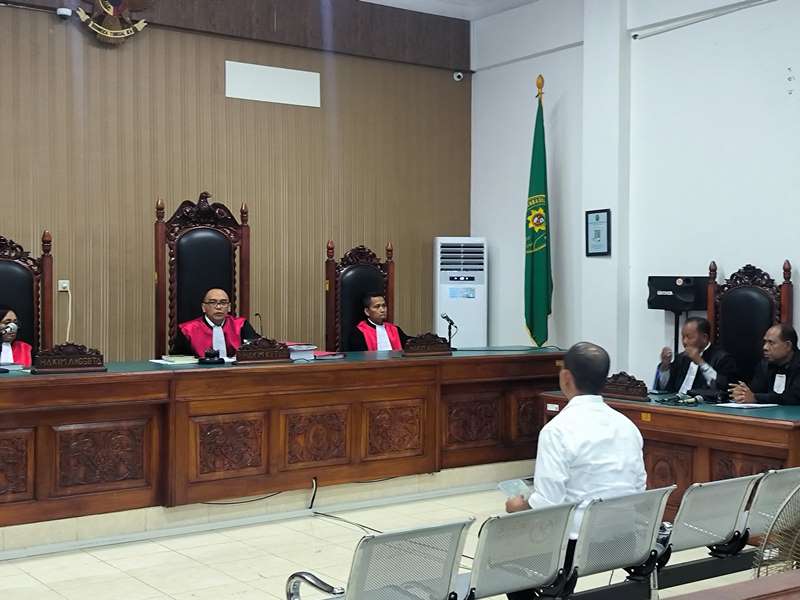 Cabuli Anak, Mantan Kapolres Ngada Disidang