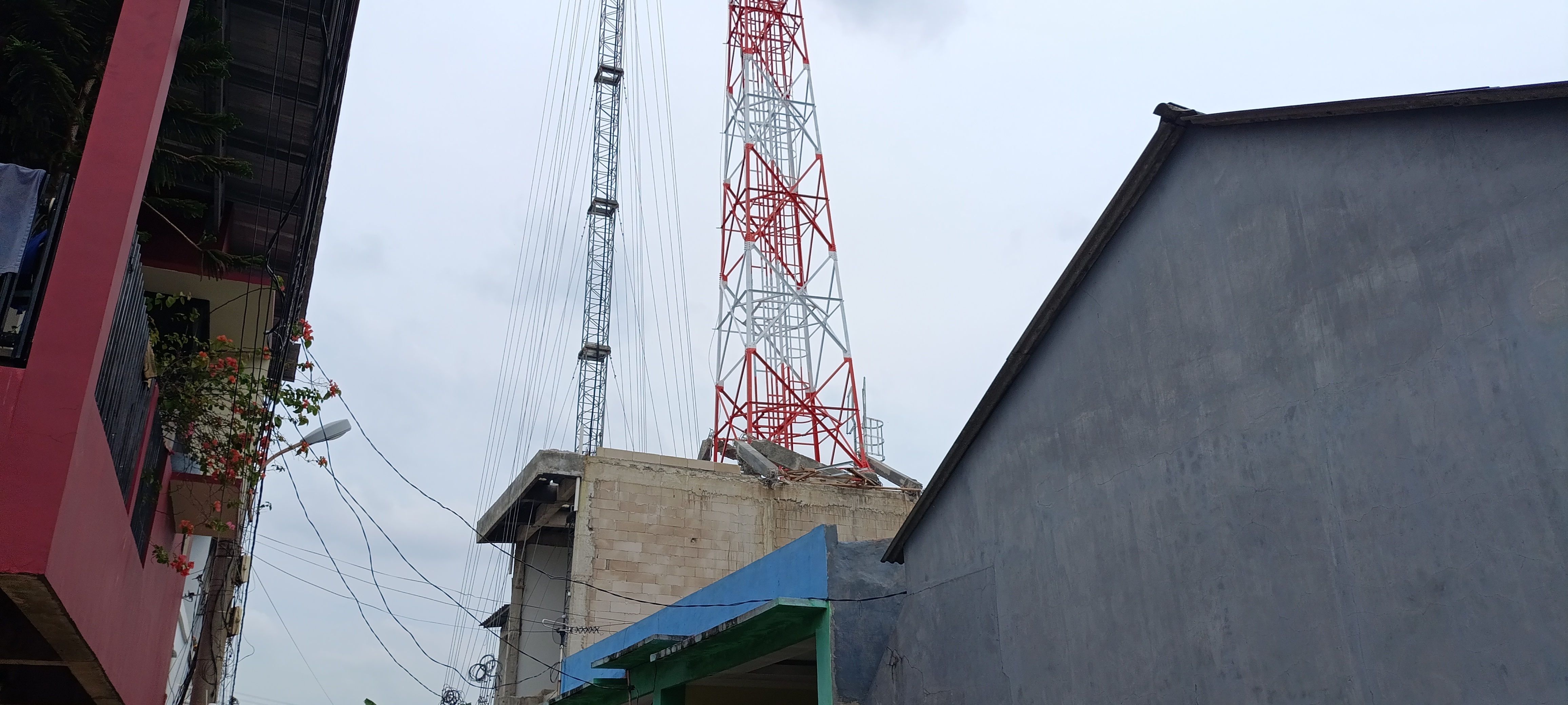 Beton Penyangga Tower Provider di Bekasi Ambruk Tewaskan 1 Pekerja