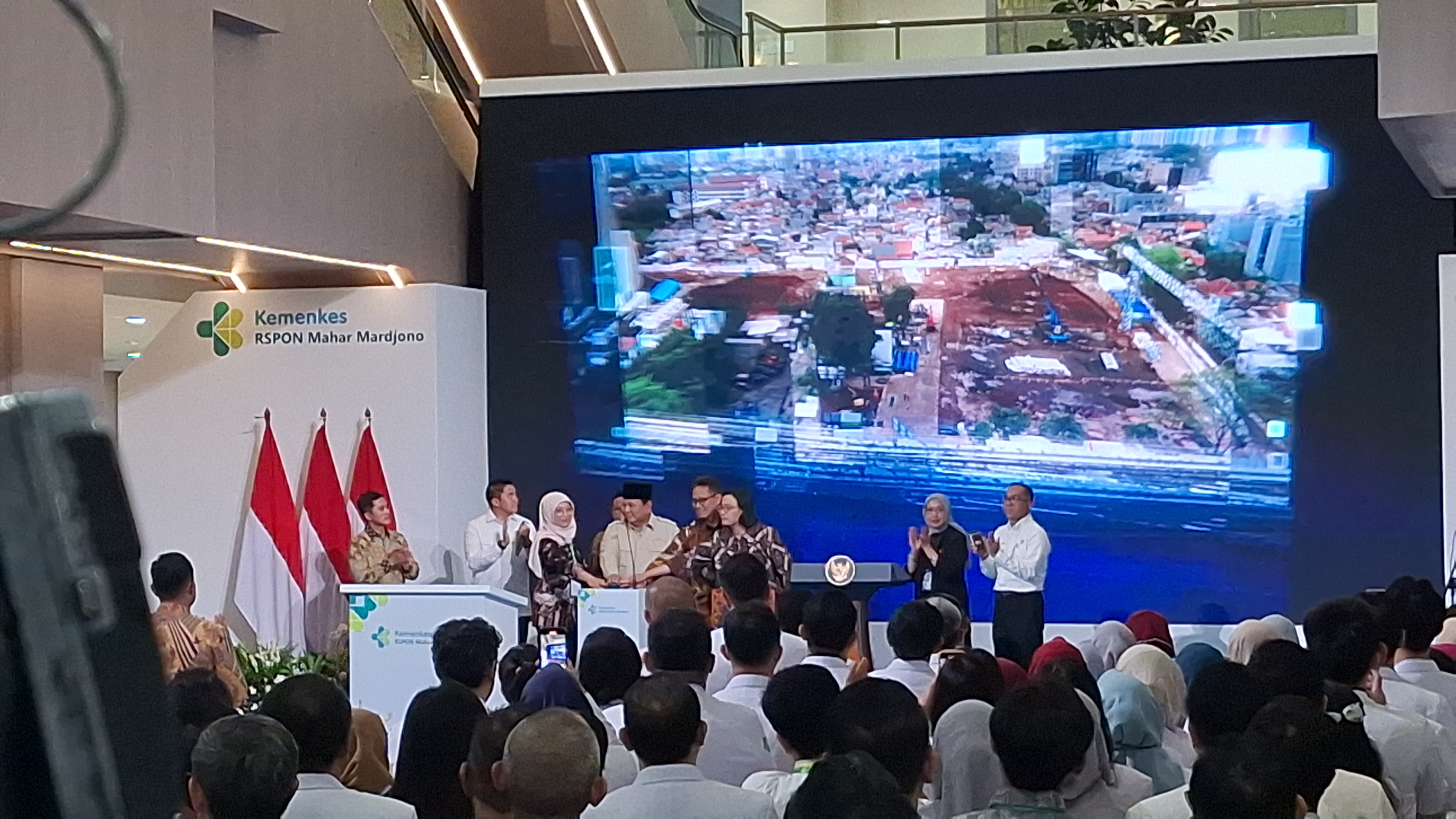 Prabowo Resmikan Gedung Layanan Terpadu dan Institut Neurosains RS PON Jakarta