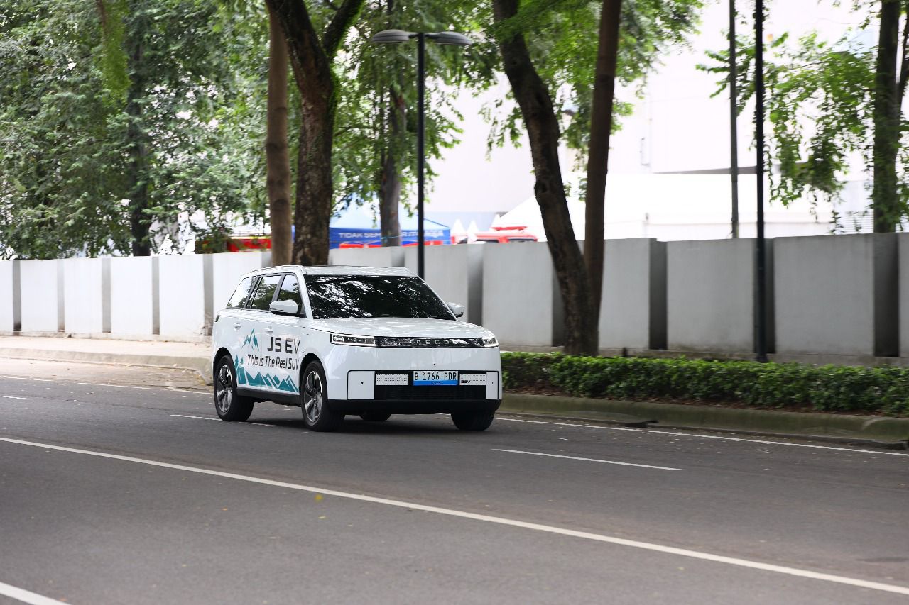 Deretan Test Drive Gratis Kendaraan Impian di GJAW 2025, Tersedia 32 Merek Roda Empat, 8 Merek Roda Dua