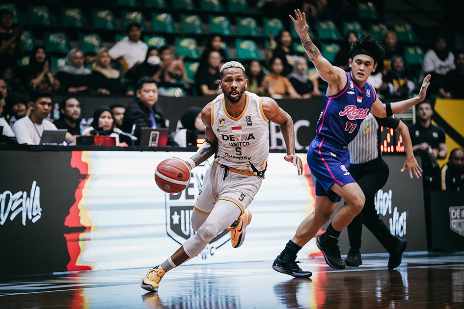 Dewa United Rebut Game Ketiga, Melaju ke Semifinal IBL 2023