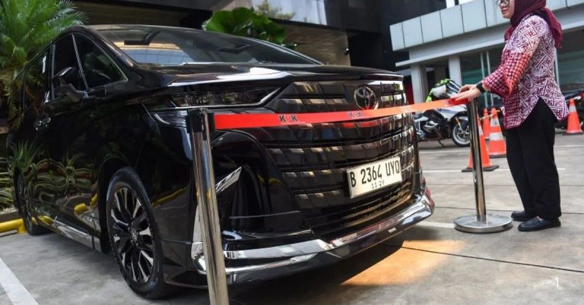 KPK Kembalikan Mobil Alphard yang Disita dari Rumah Immanuel Ebenezer