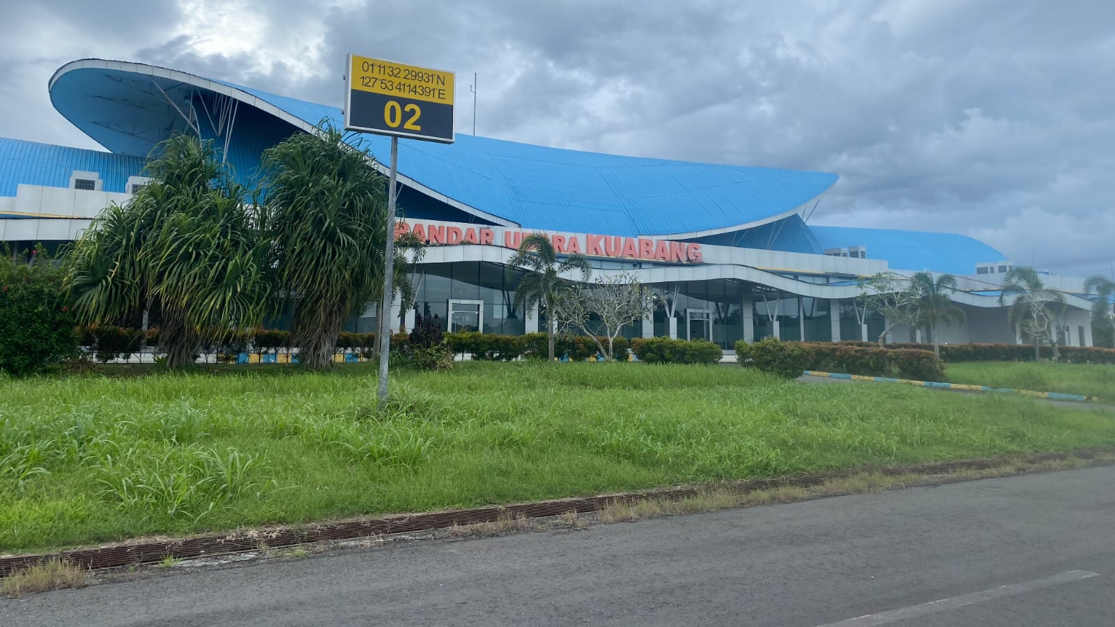 Letusan Gunung Ibu, Bandara Kuabang Kao di Maluku Utara Ditutup Sementara