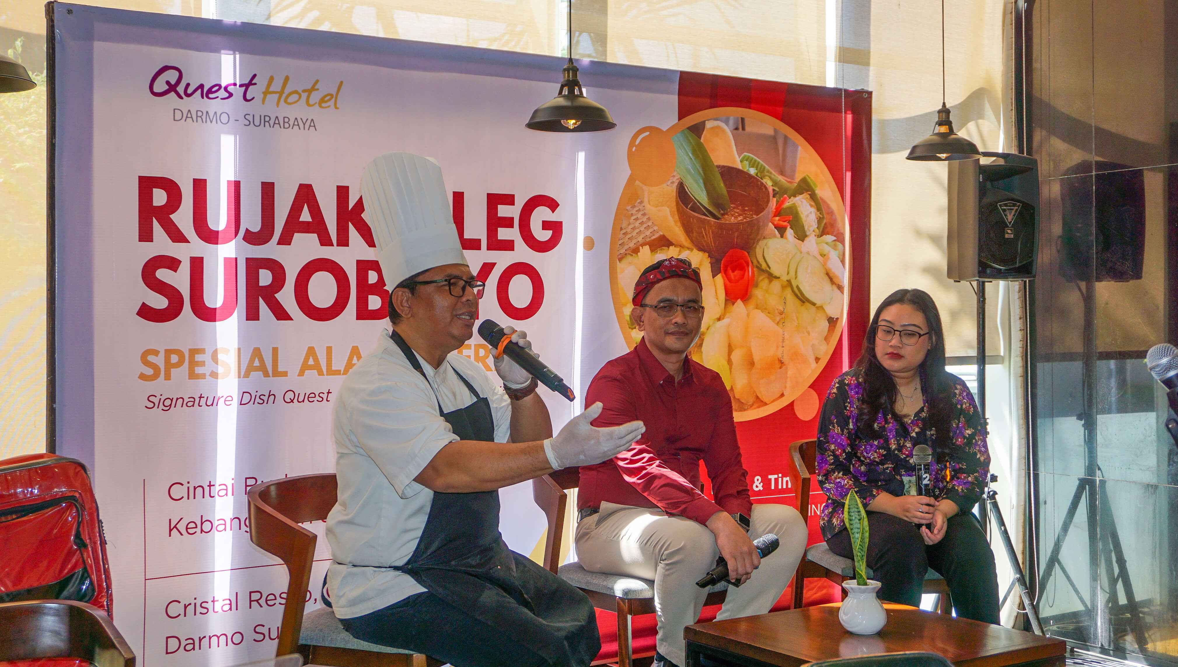 Quest Hotel Darmo Surabaya Sambut Akhir Tahun, Hadirkan Special Corner Rujak Uleg Suroboyo Ala Cak Frid