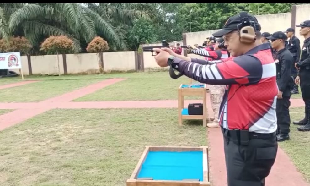 Rangkaian Hari Bhayangkara ke-76, Polda Jambi Gelar Lomba Menembak