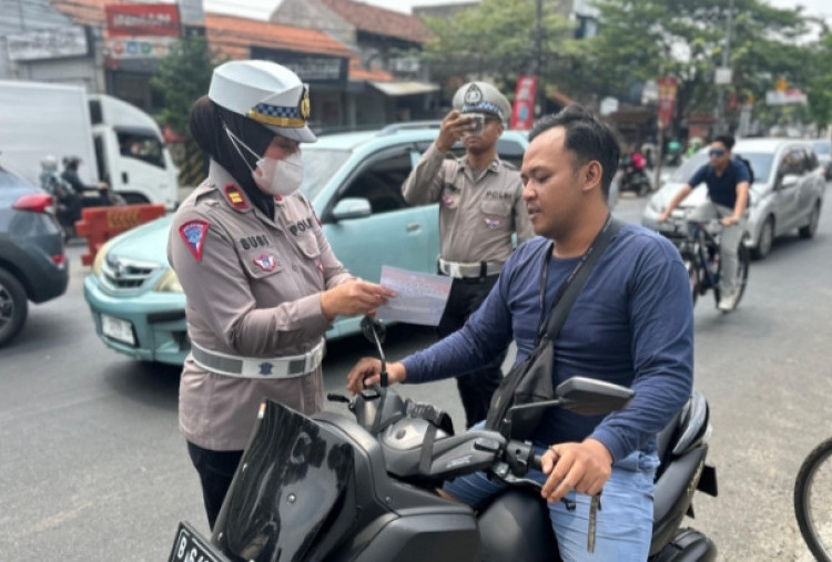 Hari Kedua Operasi Zebra Jaya 2025: Polres Tangsel Catat 180 Pelanggaran, Didominasi Tidak Pakai Helm