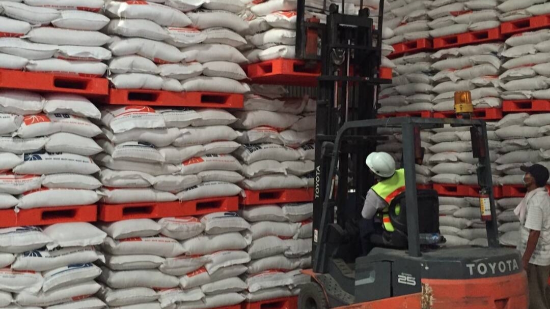 Mentan Salurkan 360 Ribu Ton Beras: Waspada Mafia Pangan!