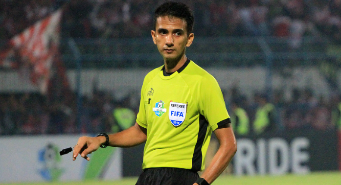 Thoriq Alkatiri Pimpin Laga Persebaya vs Madura United: Wasit FIFA yang Pernah Buat Bonek Kecewa