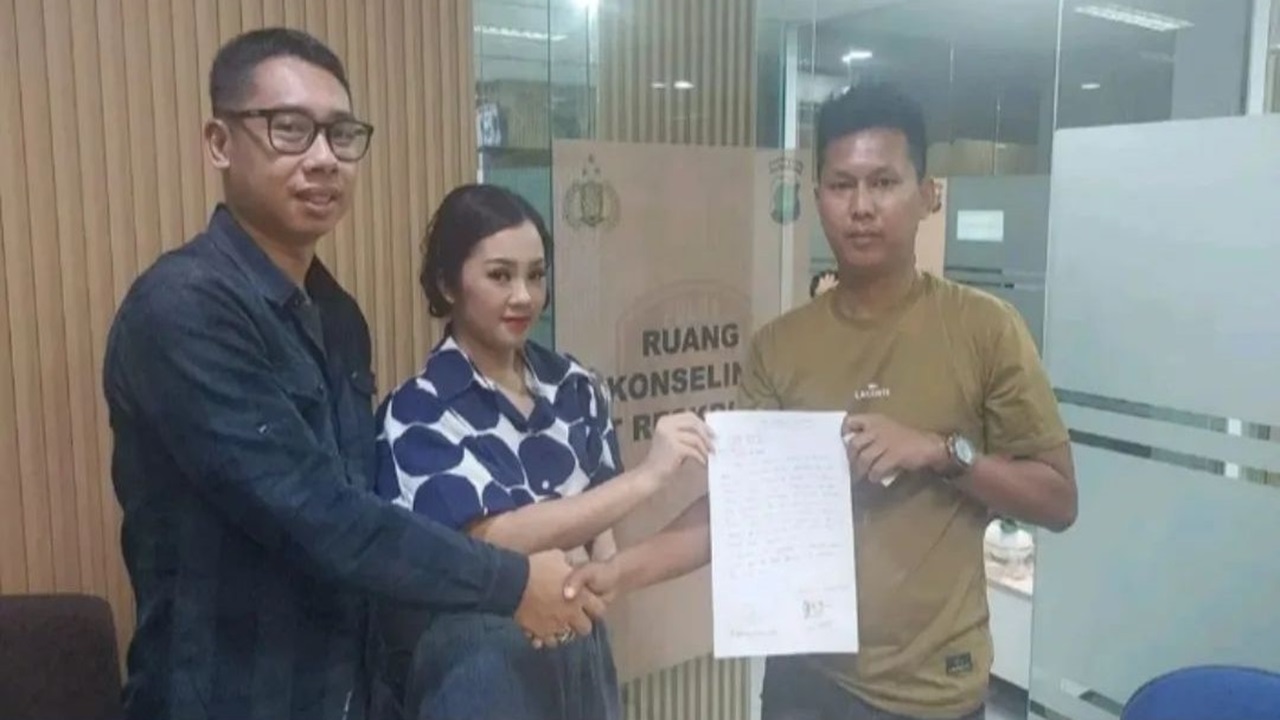 Viral Sopir Taksi Online Dipukul Penumpangnya di Jaksel, Diduga Oknum Perwira Polda Maluku