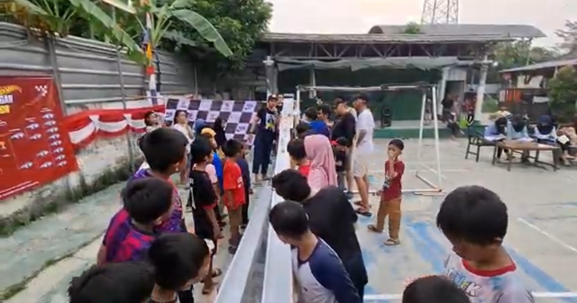 Seru Banget, Anak-anak Mustikajaya Bekasi Balapan Diecast Isi Libur Sekolah