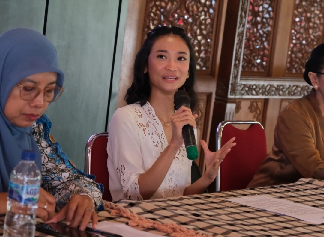 Berkat Kebaya, Gadis Manis dan Konten Kreator Lulusan UGM Ini Jadi Duta SIPA 2025