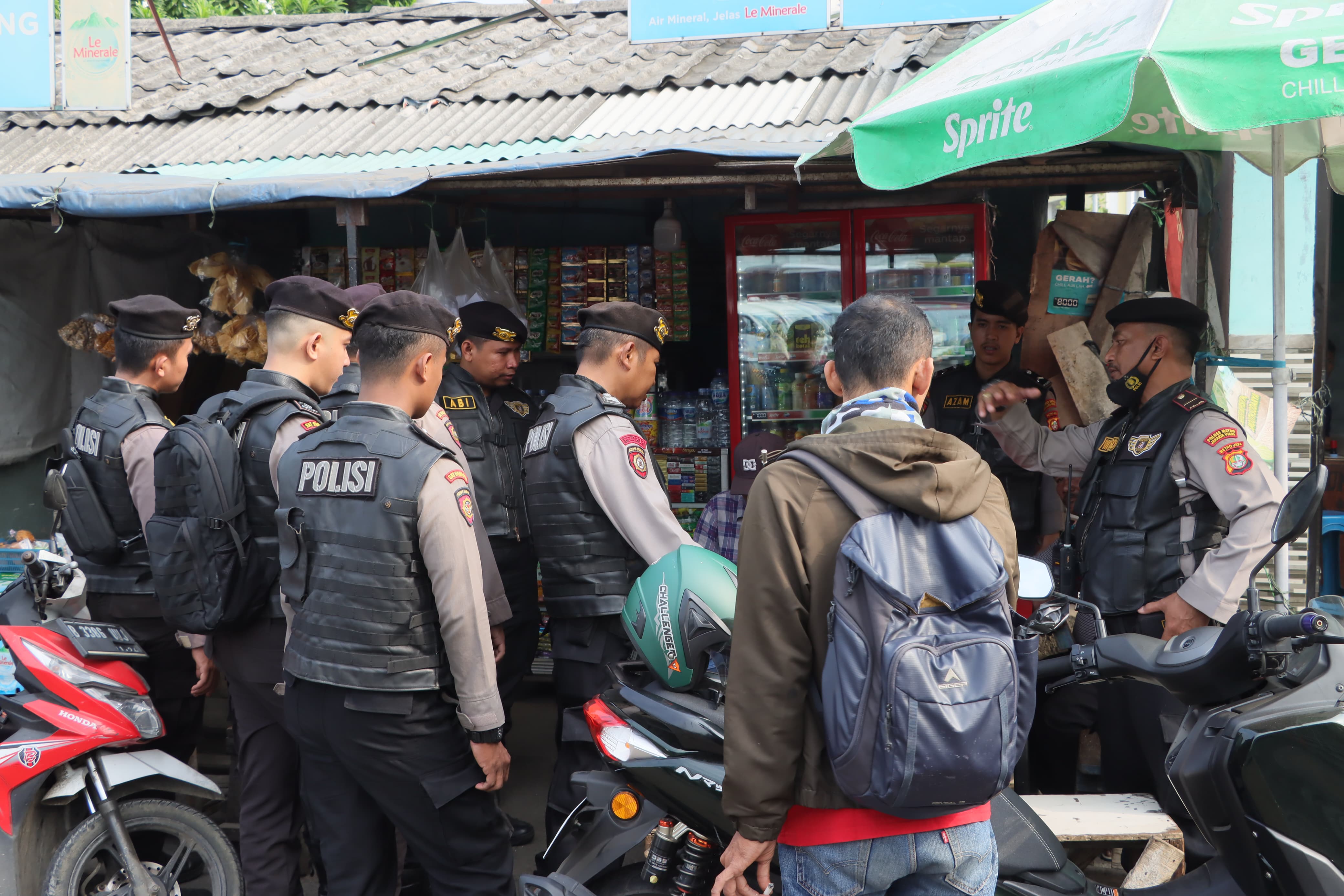 Tekan Angka Kriminalitas, Polres Jakut Gelar Razia Preman di Terminal Tanjung Priok